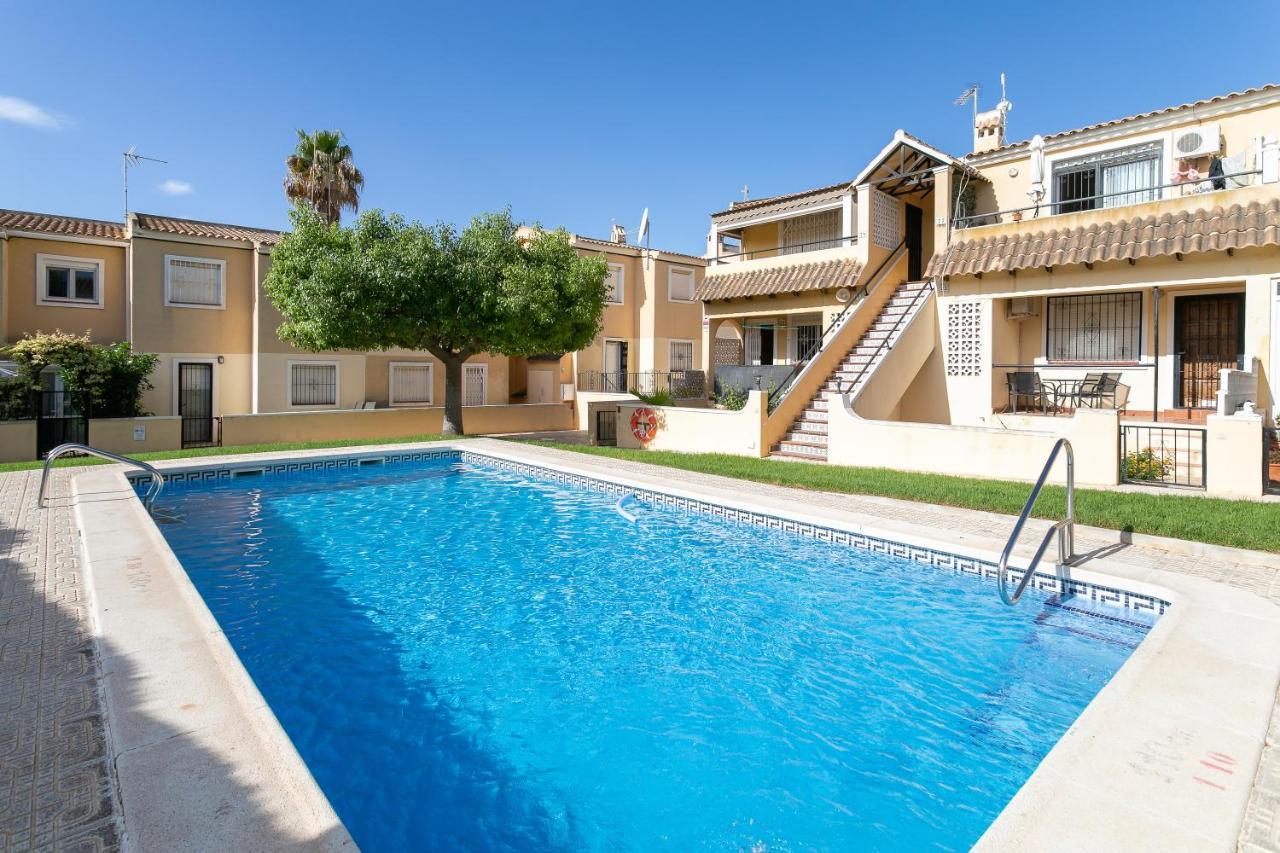 Heads 2 Holiday Homes Apartment Villamartín Extérieur photo