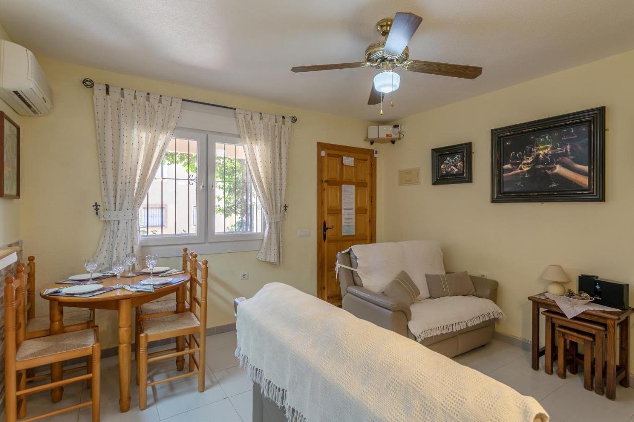 Heads 2 Holiday Homes Apartment Villamartín Extérieur photo