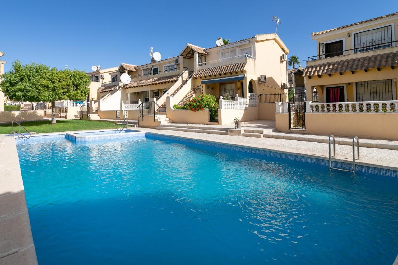 Heads 2 Holiday Homes Apartment Villamartín Extérieur photo