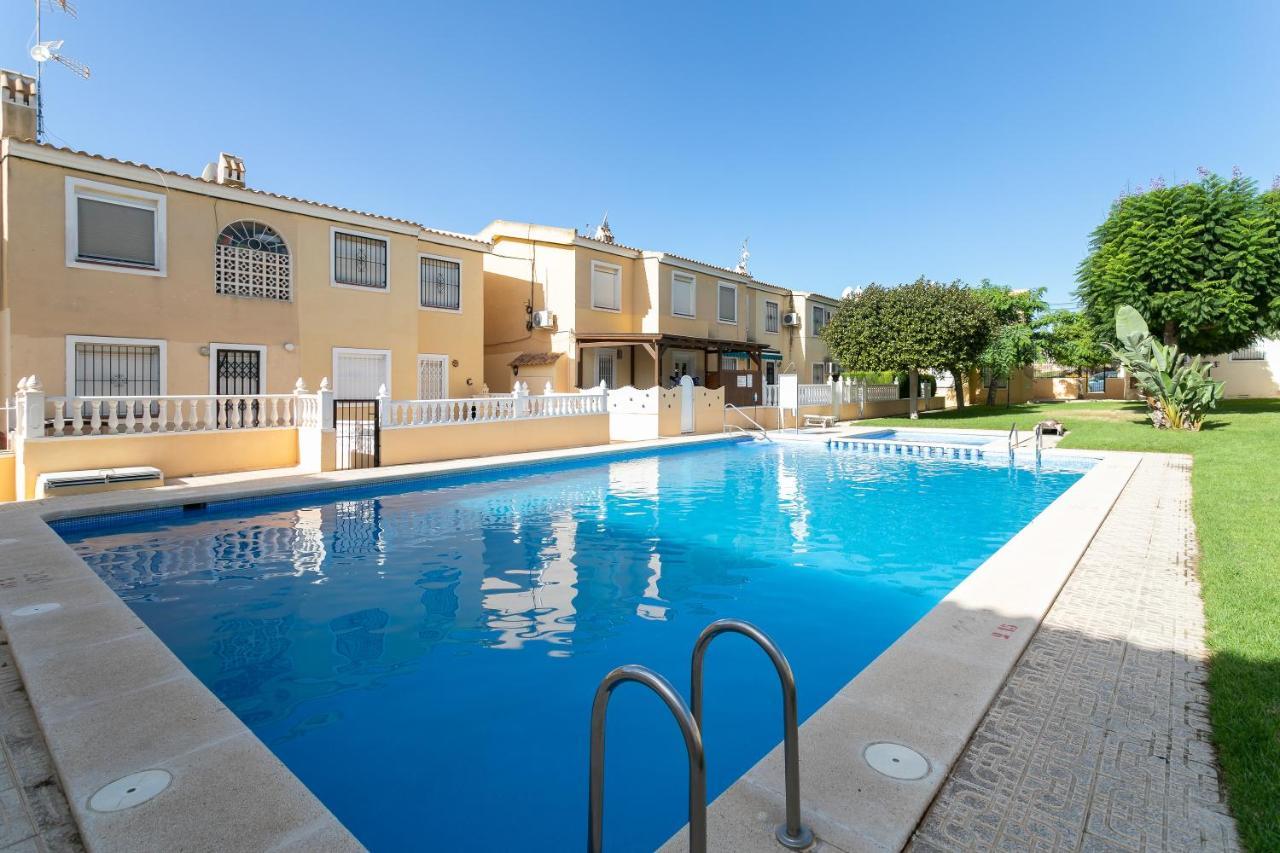 Heads 2 Holiday Homes Apartment Villamartín Extérieur photo